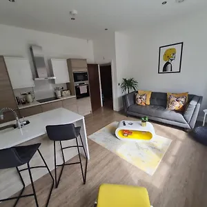  Apartment 34 Cuppin Street - Luxury Centre Apartment!
